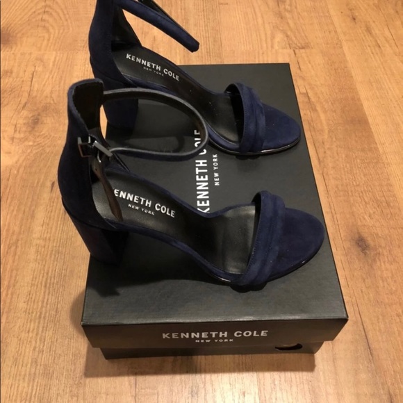 🌟 KENNETH COLE NAVY LEX BLOCK SANDALS 🌟 - Picture 2 of 3